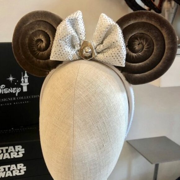 Princess Leia Ear Headband - Ashley Eckstein - Her Universe - Disney Parks - Picture 10 of 11